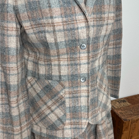 VTG 70s Patty Woodard California Women's 100% Virgin Wool Suit. - Picture 6 of 17